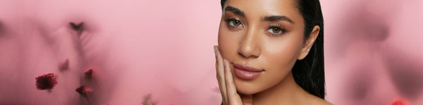 5 Contact Lens Mistakes That Are Ruining Your Look (And Your Eye Health)